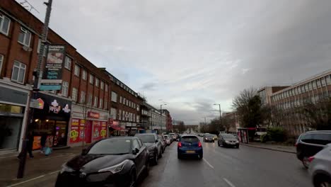 14.-Januar-2023---Pov-Fährt-An-Einem-Bewölkten-Tag-Entlang-Der-A4090,-Einer-Straße-Durch-Die-Rayners-Lane