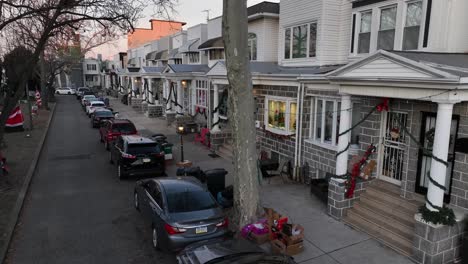 Close-up-aerial-view-of-houses-in-Smedley-Street-in-Philadelphia,-Pennsylvania