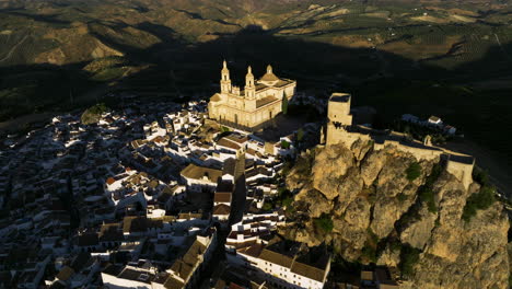 Sunny-Morning-At-The-Hilltop-Village-Of-Olvera-In-The-Province-of-Cádiz,-Andalusia,-Spain