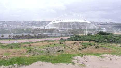 Drone-Aéreo-Revelando-Estadio-Moses-Mabhida-En-Sudáfrica