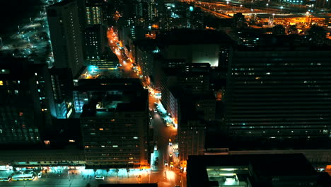 Luftdrohne-Nachts-Im-Stadtzentrum-Von-Durban