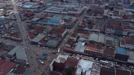 Drohnenvideo-Vom-Stadtzentrum-In-Harare,-Simbabwe