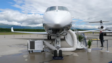 Avión-Jet-Privado-Gulfstream-G700-Mostrado-En-La-Exposición-De-Aviación-De-Negocios
