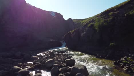 Wild-nature-in-Iceland-for-hiking-adventures-in-mountains-with-shallow-river