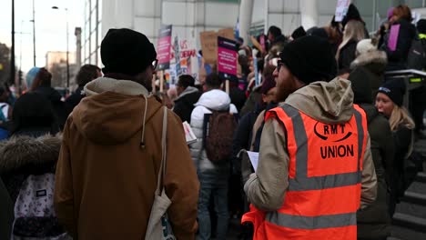 Rmt-Union-Und-Das-Nhs-Ucl-Krankenhaus-Streiken-Gemeinsam,-London,-Vereinigtes-Königreich