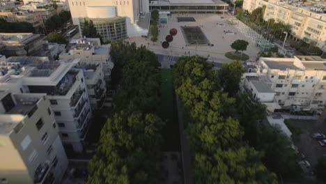 habima-square-and-Rothschild-Boulevard-while-people-relax-and-rest-below---Tel-Aviv,-Israel