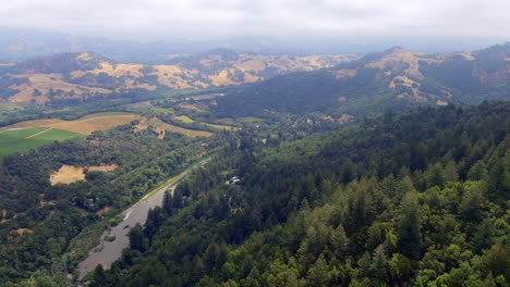The-Russian-River-near-Healdsburg,-California-and-the-surrounding-landscape---aerial-flyover