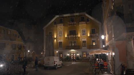 Clip-Filmado-En-Europa-En-Austria-Desde-Un-Pueblo-Llamado-Hallstatt-Que-Está-Junto-A-Un-Lago