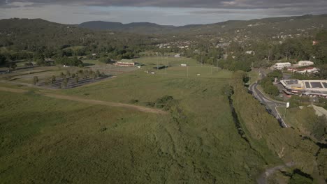 Antena-Sobre-Mudgeeraba,-Costa-Dorada,-Australia