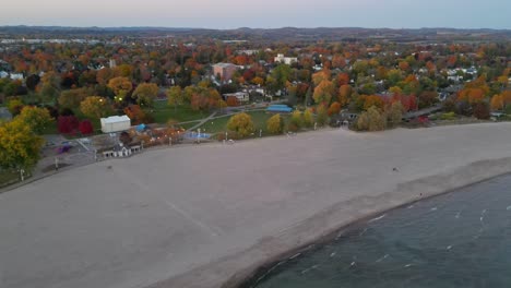 Cobourg-Beach-Ontario-Antena-Durante-La-Temporada-De-Otoño