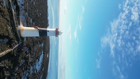 Antena-Vertical-Giratoria-Dinámica-Del-Faro-De-Ross-Point