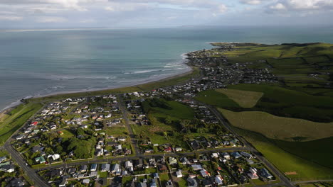Aerial-view-of-Riverton,-gorgeous-coastline-town-in-New-Zealand