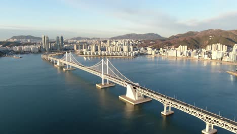 Gwagan-Brücke,-Busan-Korea-Drohne-Luftaufnahme-In-4k