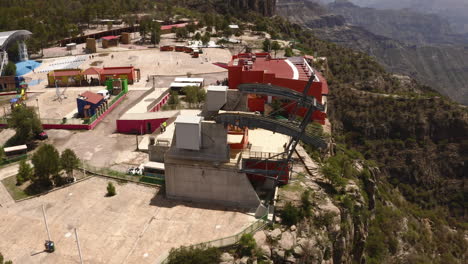 Aerial-view-of-a-zip-line-in-the-top-of-Copper-Canyon,-Chihuahua