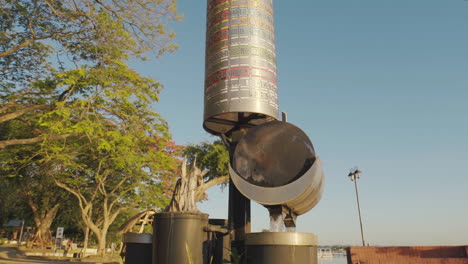 Monument-Of-La-Morena,-La-Rotonda-Beach