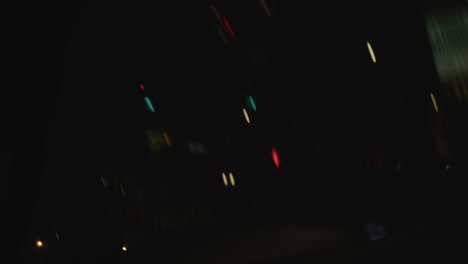 Pov-Des-Beifahrerseitenfensters,-Das-Durch-Los-Angeles,-Ca-Fährt---Nachts