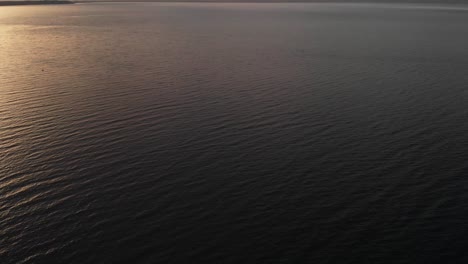 Wunderschöner-Sonnenuntergang-An-Der-Küste-Von-Chalkidiki,-Griechenland