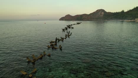 Schöne-Insel-Mararison,-Antik,-Philippinen-Mit-Außergewöhnlicher-Szene-Mit-Tetrapod