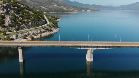 Techniti-Limni-Polifitou--Puente-Sobre-El-Lago-Polifitou-En-Grecia