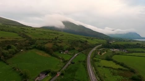Drohnenaufnahme-Der-Grünen-Landschaft-Von-Wales