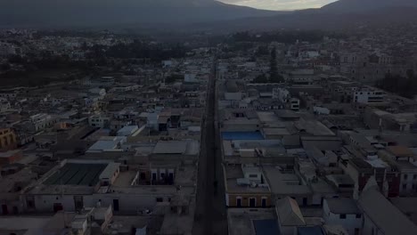 Toma-Aérea-4k-De-Arequipa,-Perú