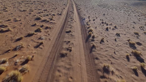 Dry-sand-track-in-the-desert