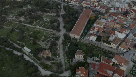 Aerial-tilt-up-shot-of-the-Monasteraki-area-in-Athens-and-the-ruins-of-the-Agora