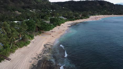 Beautiful-sandy-beach-on-Hawaiian-coast