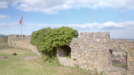 Vista-Aérea-Sobre-Una-Ruina-Del-Castillo