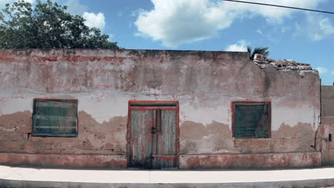 Altes-Haus-Im-Progreso-leben-In-Merida-Yucatan-Mexiko