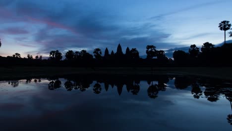 Reflejo-Del-Amanecer-De-Angkor-Wat---Alejar