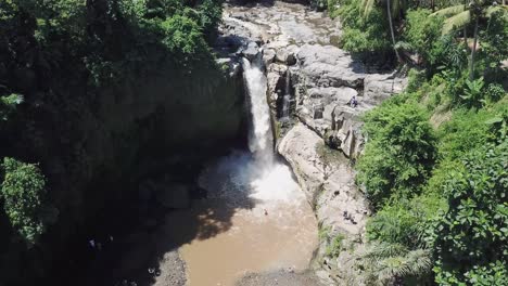 Waterfall-in-green-rainforest