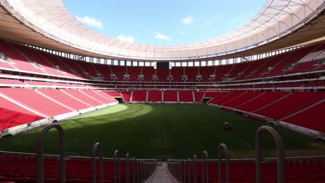 Innenaufnahme-Des-Fußballstadions-Mane-Garrincha