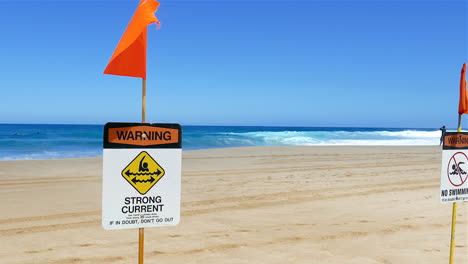 footage-of-strong-current-and-no-swimming-signs-on-the-North-shore-of-Oahu,-Hawaii