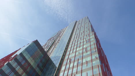 Looking-up-at-the-world-trade-centre-Almere