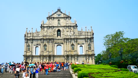 Macao---Alrededor-Del-Lapso-De-Tiempo-De-Los-Escalones-Llenos-De-Gente-Hasta-Las-Ruinas-De-St