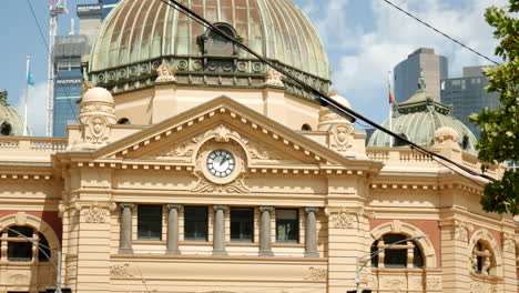 Flinders-Street-Station.-PAN-RIGHT-SHOT