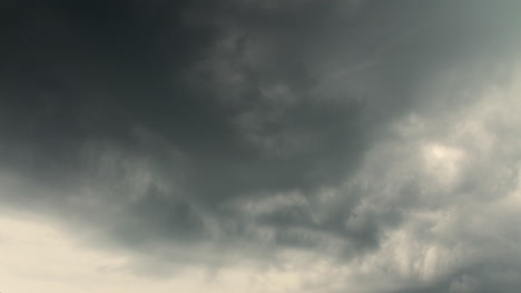 Stormy-clouds-in-the-sky.-Timelapse