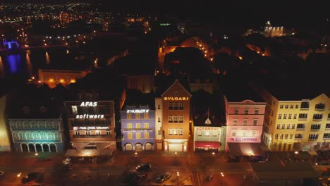 Willemstad,-Curacao-Eine-Niederländische-Karibikinsel-Des-Königreichs-Der-Niederlande-Bei-Nacht