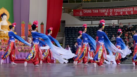 Chinesische-Alte-Kostümkleidung-Feenhafter-Gruppentanz