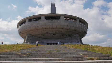 Monument-of-the-Bulgarian-Communist-Party-at-Buzludzha-Peak,-Bulgaria