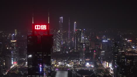 Vista-Asombrosa-De-La-Plaza-Cítica-De-Guangzhou,-El-área-De-Cdb-Del-Centro-Y-La-Torre-Del-Cantón-Por-La-Noche