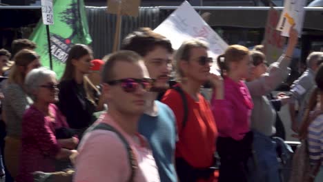 Fridays-for-Future-demonstrators-passing-by,-cologne