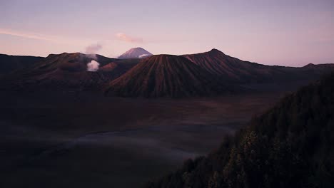 Mañana-En-El-Monte-Bromo,-Malang,-Java-Oriental