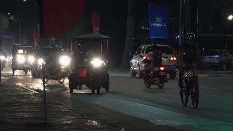 Timelapse-Del-Tráfico-Nocturno-Siem-Reap