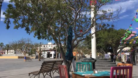 Vista-Colorida-Del-Centro-De-San-Jose-Del-Cabo-En-Mexico-En-La-Tarde,-Lapso-De-Tiempo