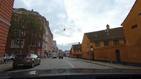 Increíble-Vista-Arquitectónica-En-Copenhague-Dinamarca-Desde-Una-Vista-De-Coche-Pov