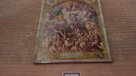 Bewegung-In-Richtung-Fliesenmalerei-Auf-Der-Seite-Der-Katholischen-Kirche-In-Spanien