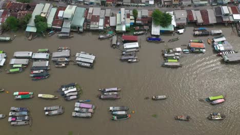 Mercado-Flotante-Cai-Rang-En-El-Delta-Del-Mekong,-Vietnam