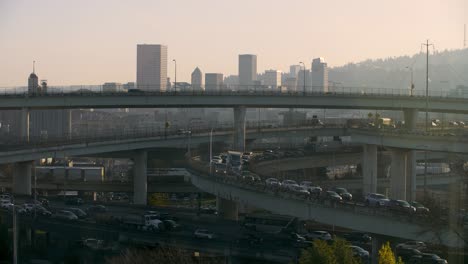 Traffic-slowly-entering-and-leaving-Portland,-Oregon-on-Interstate-freeways